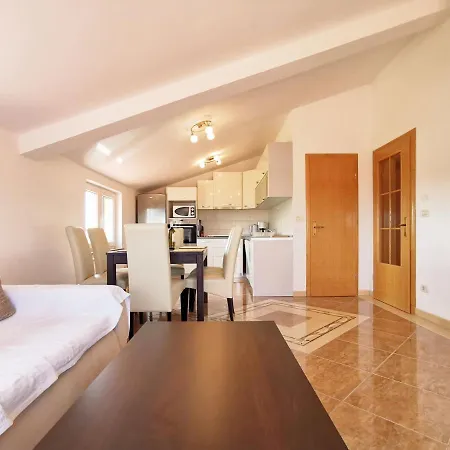 Apartments Kaja By Rent Istria Kastel Exterior photo