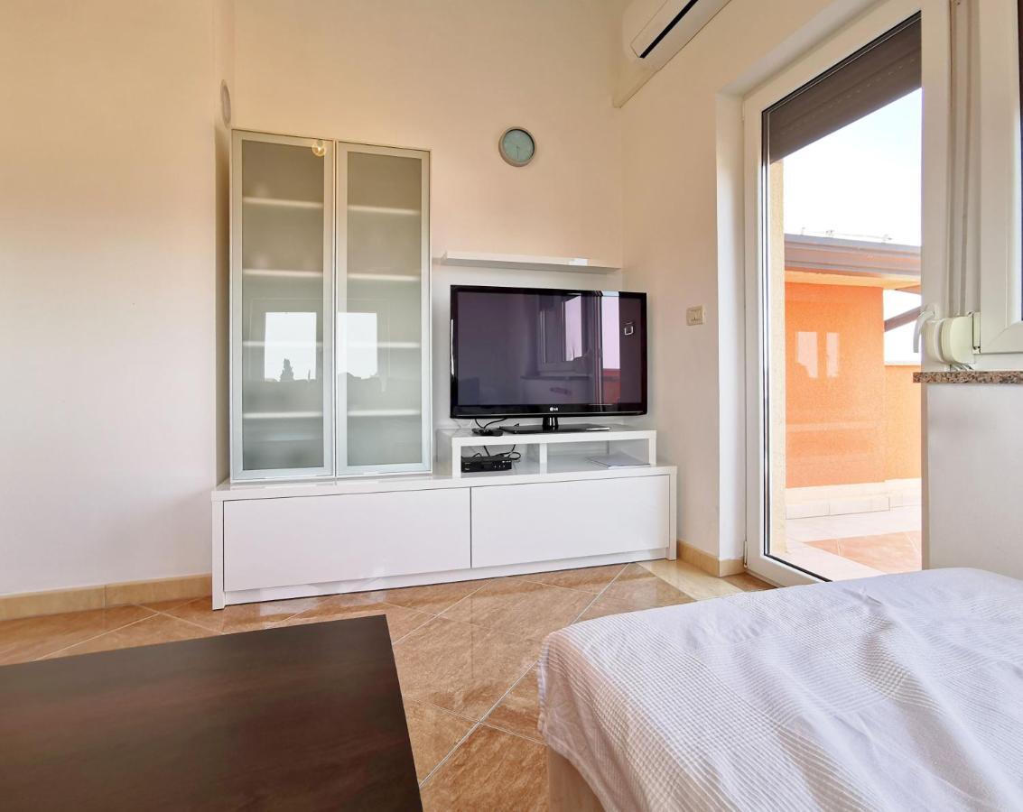 Apartment Kaja By Rent Istria *