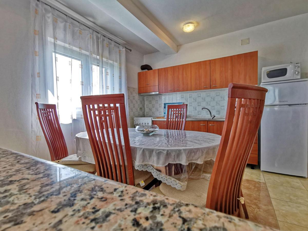 Apartment Kaja By Rent Istria *