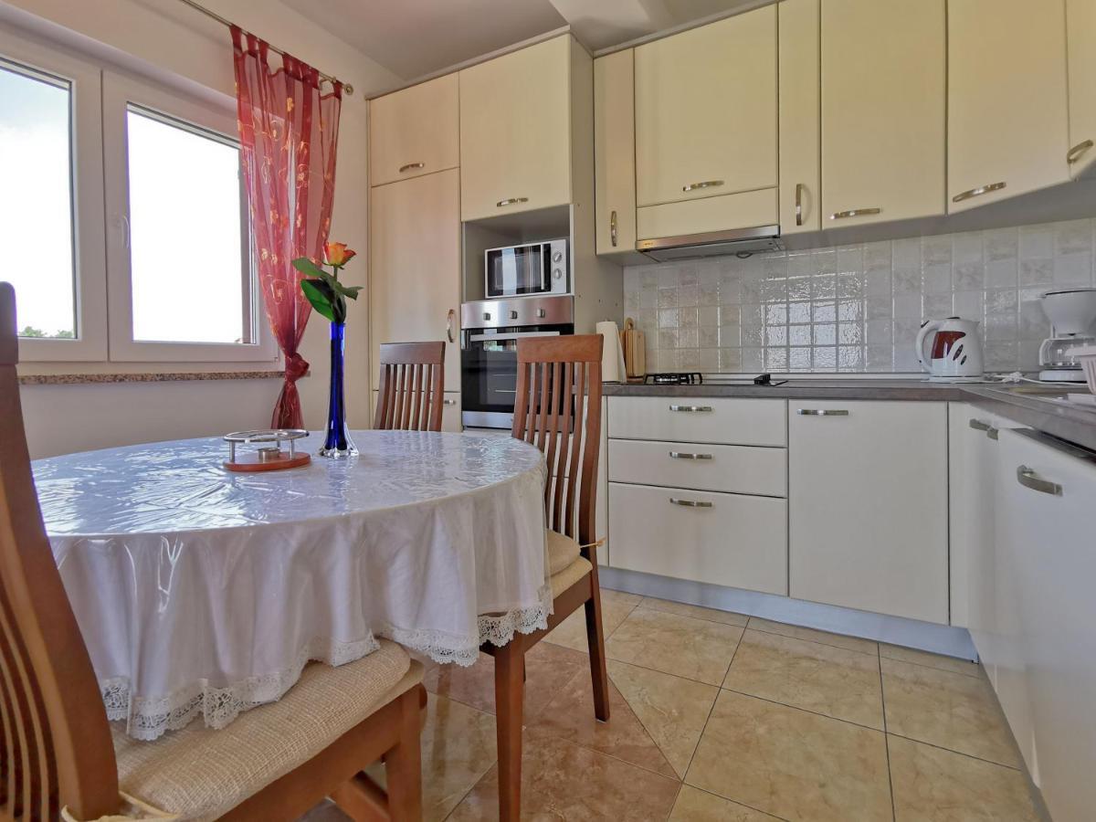 Apartment Kaja By Rent Istria